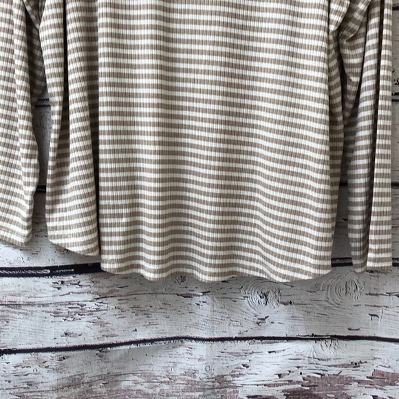 New Old Navy Women's Long-Sleeved Top🙂 - Picture 4 of 6